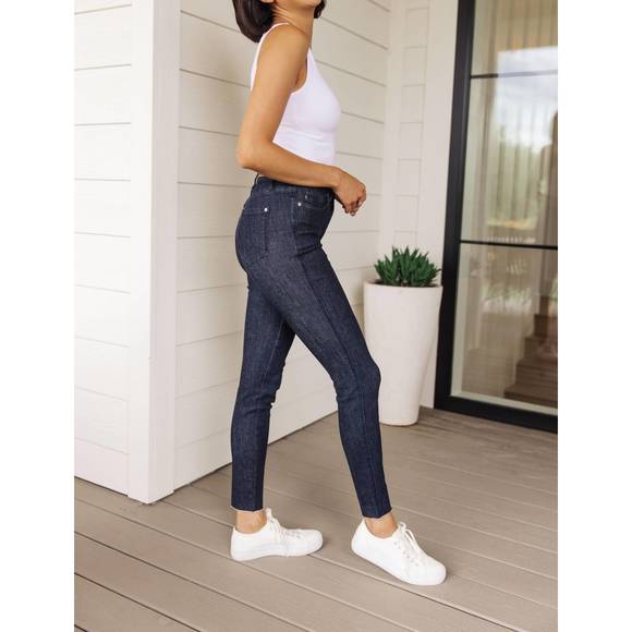 NEW JUDY BLUE high rise control top skinny jeans in dark wash - Picture 2 of 4